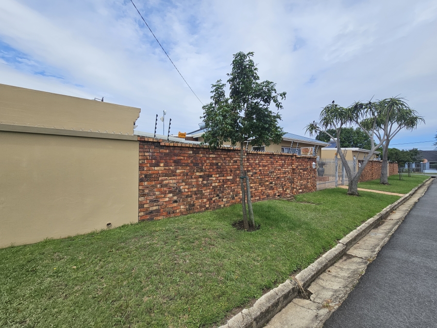 Commercial Property for Sale in Vincent Eastern Cape